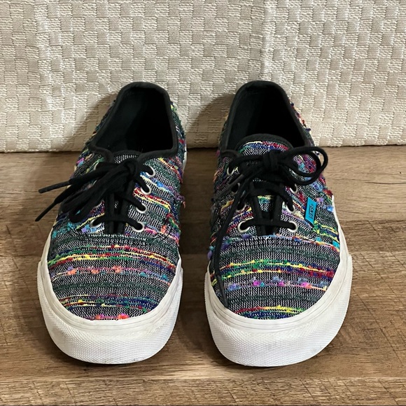 Boy's Vans Off The Wall Skate Shoes Size 4 - Picture 2 of 11